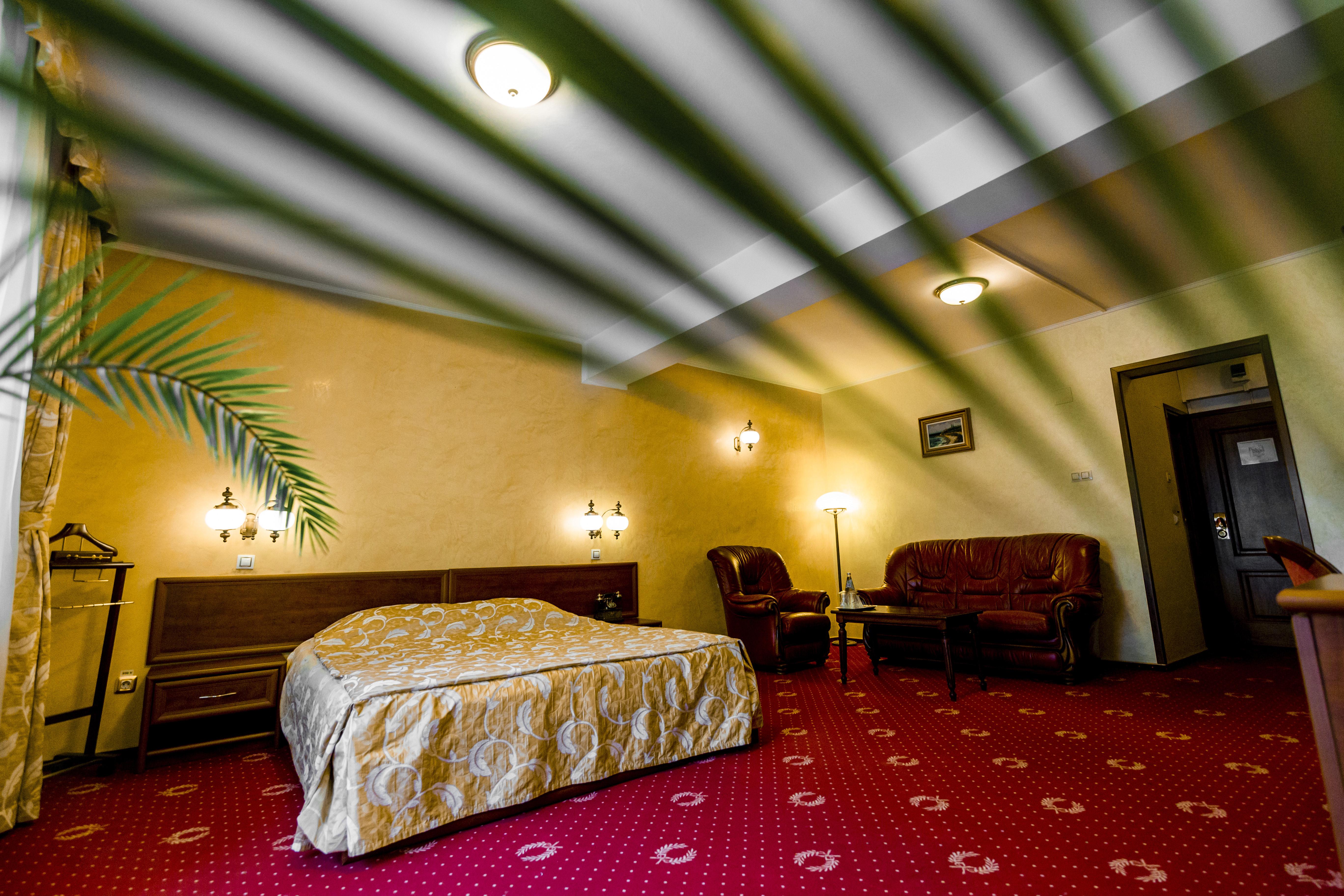 Hotel Golden House Craiova Exterior foto