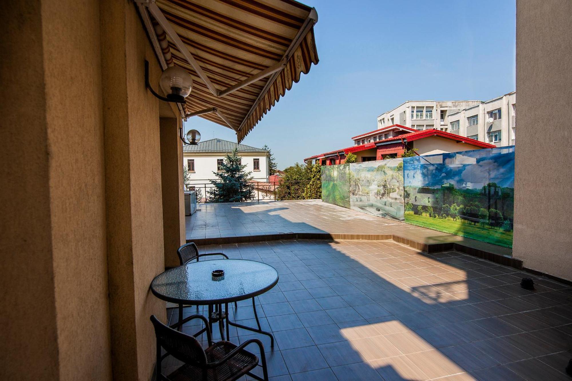 Hotel Golden House Craiova Habitación foto